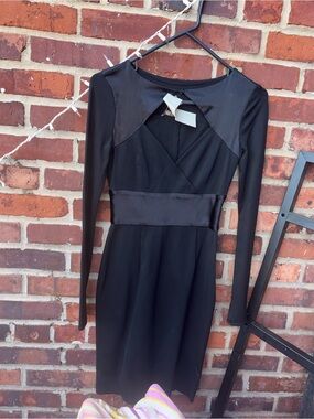 Heritage Black Long-Sleeve Satin-Waist Sheath Dress